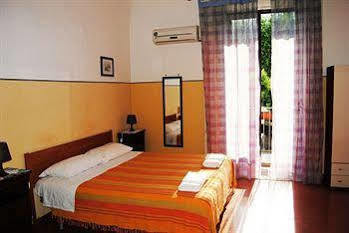 B&B Massimo Centro Catania-Fontanarossai nemzetközi repülőtér Kültér fotó